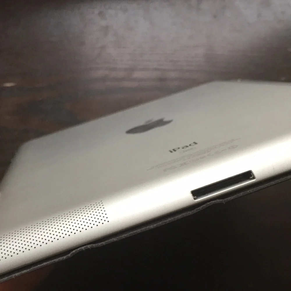 iPad 2 32GB with gray case stand model A1416 mint
